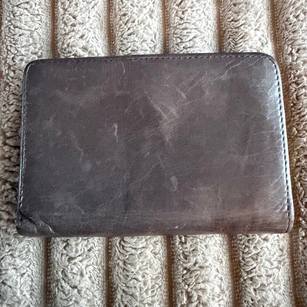 Hobo International Distressed Grey Leather Bifold Wallet Zip Pocket Floral Liner